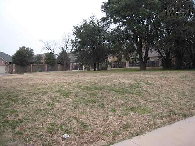 1st image of 35 Woodland Creek Cir
