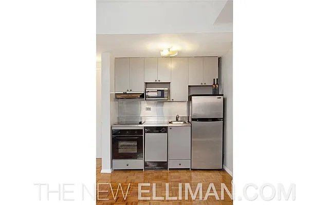 Rented by Douglas Elliman | media 14