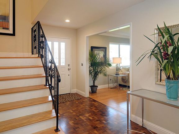 2nd image of 2731 Saint Giles Ln
