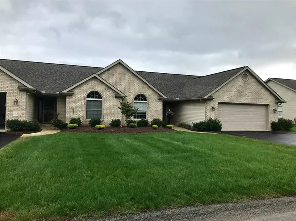 132 Fields Dr, New Castle, PA 16101