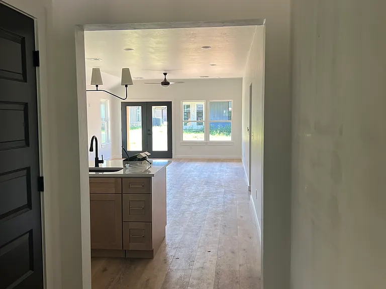 918 N Lewis St — Photo 6