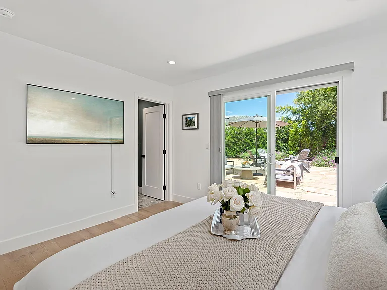 2402 Calle Montilla — Photo 27