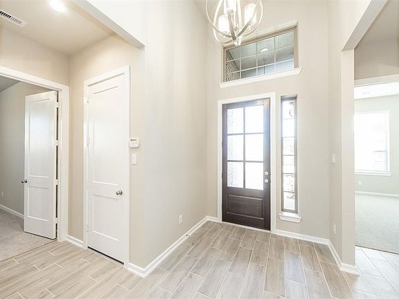 4th image of 4026 Maple Glen Dr