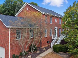 16 Stonegate Drive, Wheeling, WV 26003