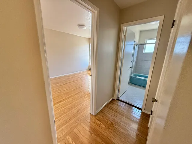1 bed, 555 sqft, $3,200 — Photo 3