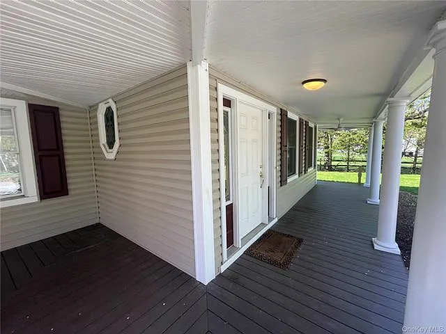 5 bed, 3.0 bath, 2600 sqft, $4,500 — Photo 3