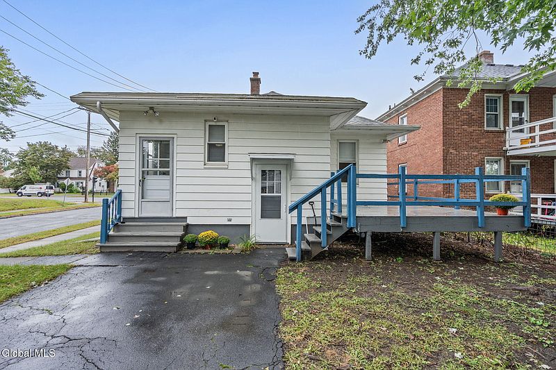 5th image of 974 Washington Avenue