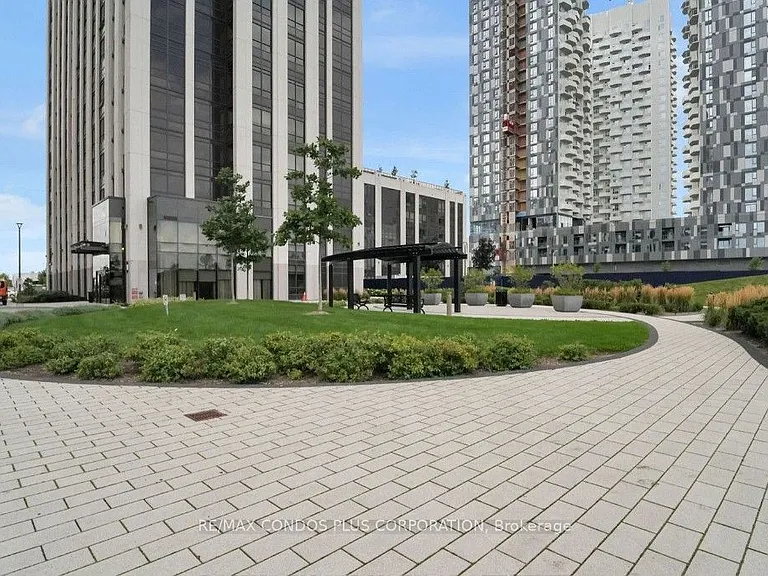 9075 Jane St #1607 — Photo 23