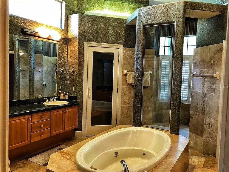10541 Cory Lake Dr — Photo 11