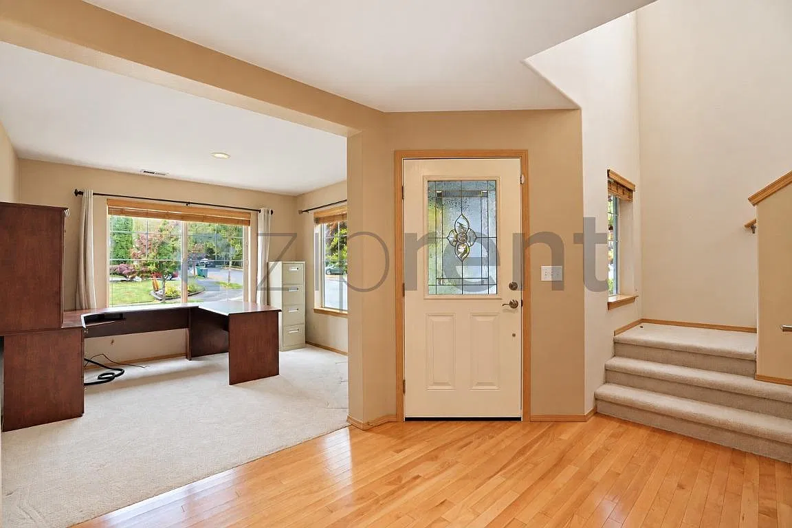 3 bed, 2.5 bath, 2243 sqft, $3,695 — Photo 4