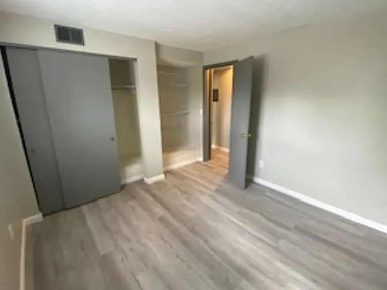 355 20th Ave #L — Photo 3