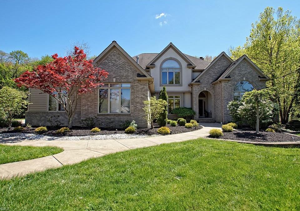 1st image of 6980 Woodlands Ln