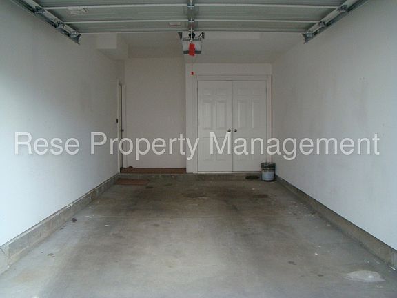 5th image of 889 E Chase Creek Ct