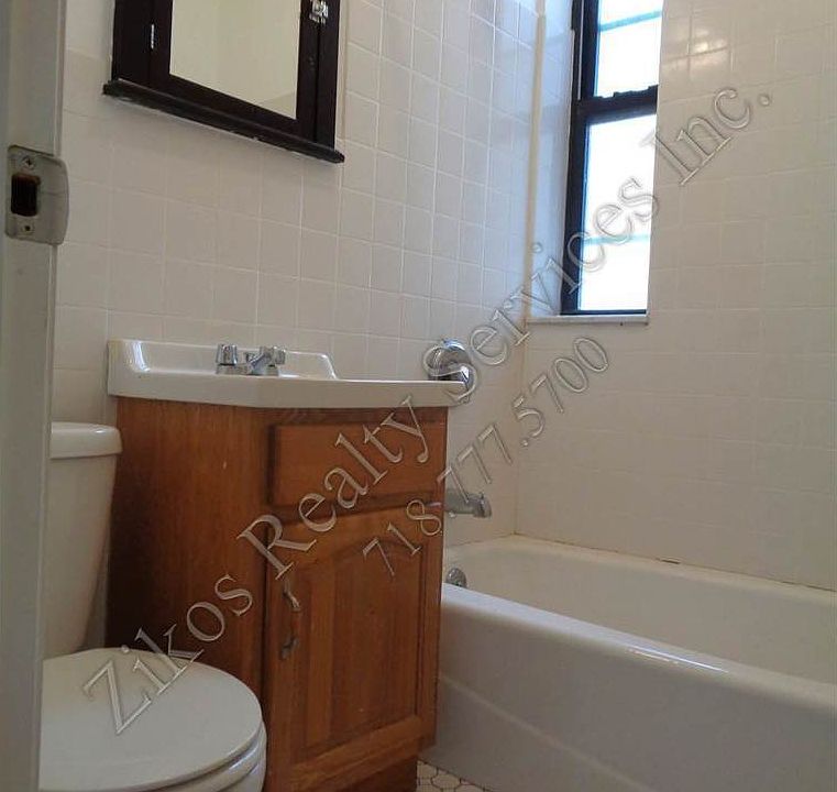 2nd image of 2371 37th St APT 1R