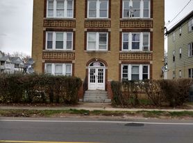 415 East St