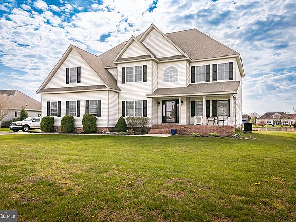 4th image of 127 Nina Ln