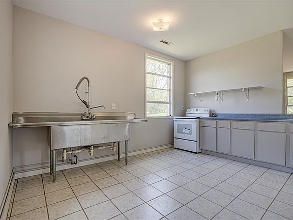 3rd image of 114 Madison St #7880