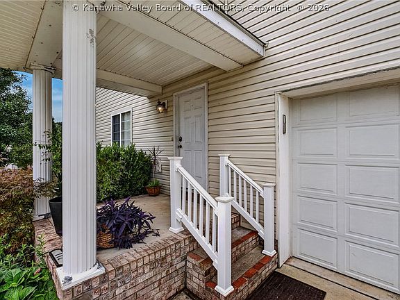 4th image of 211 Patricia St