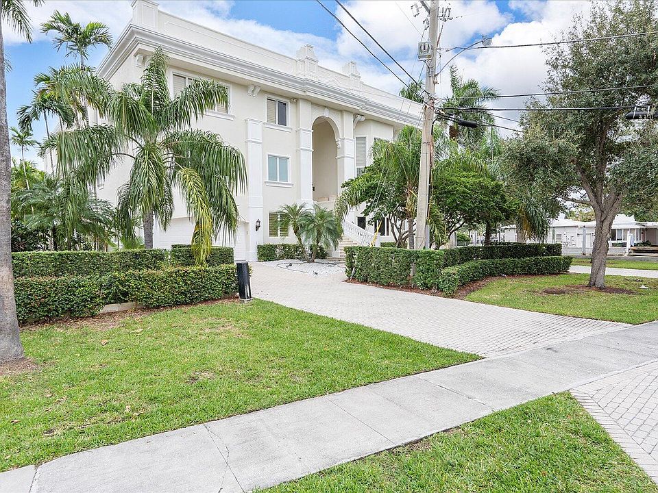 1st image of 414 Riviera Isle Dr