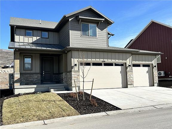 3rd image of 2446 Wildflower Ln