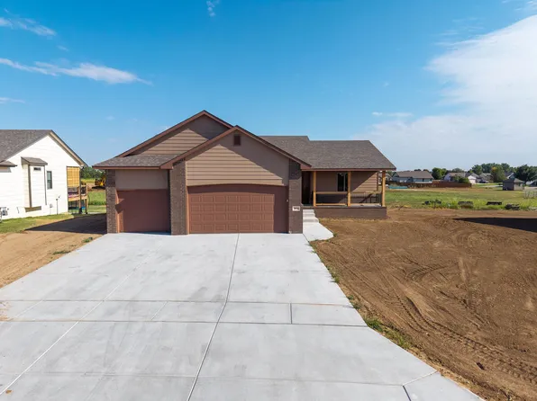 2612 E Spring Meadows Ct, Derby, KS 67037