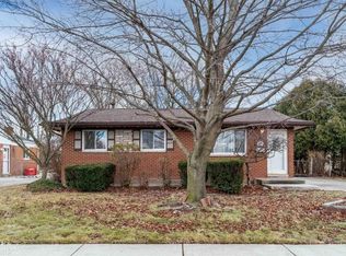 34138 Beaconsfield St, Clinton Township, MI 48035