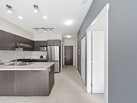 4th image of 9500 Odlin Rd #429