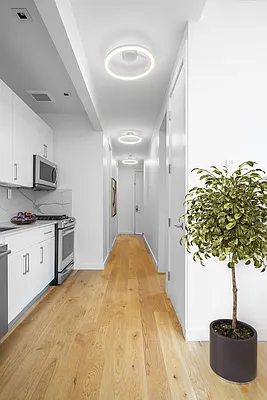 Rented by Bold New York | media 24