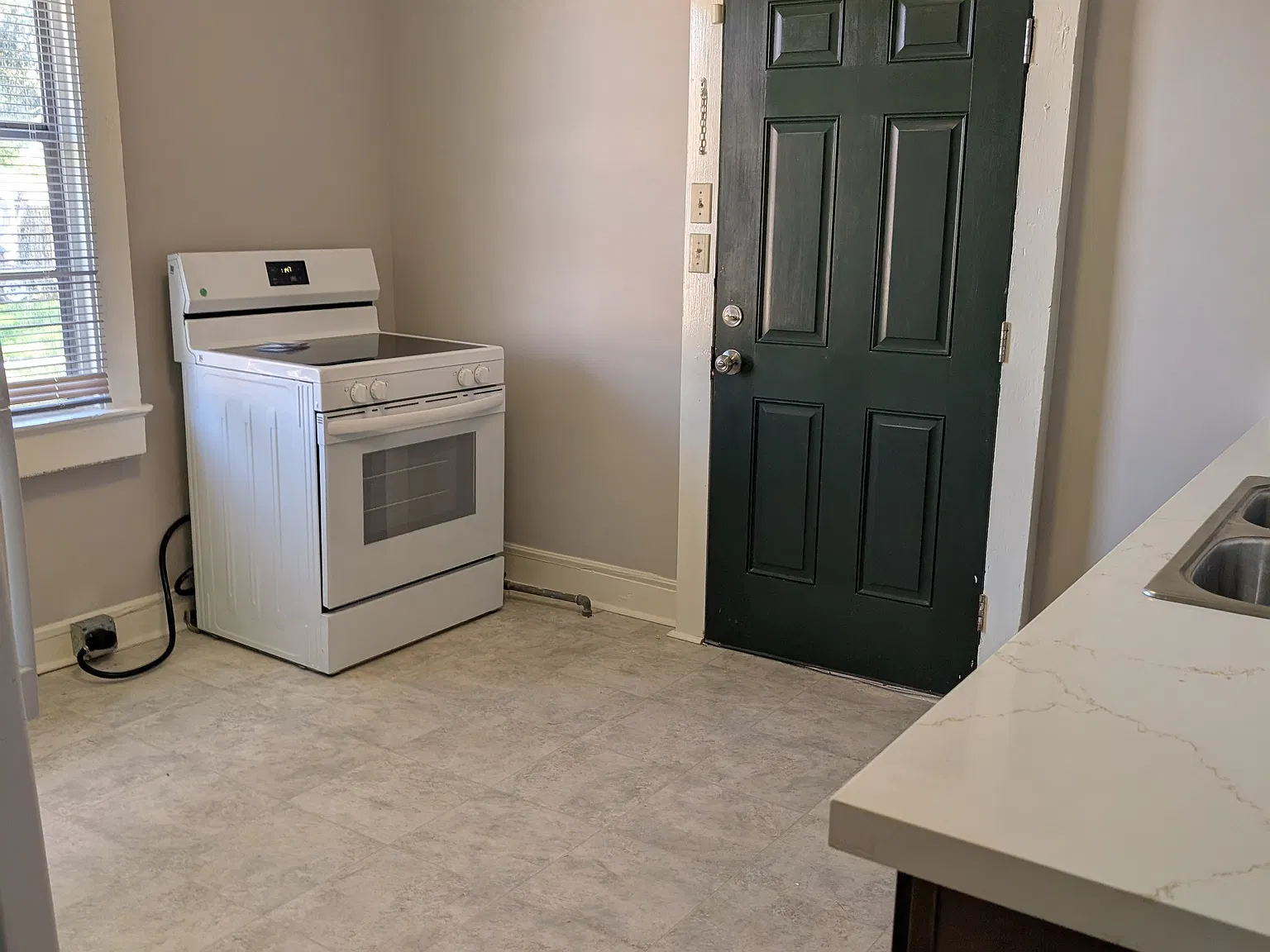 2 bed, 625 sqft, $1,100 — Photo 3