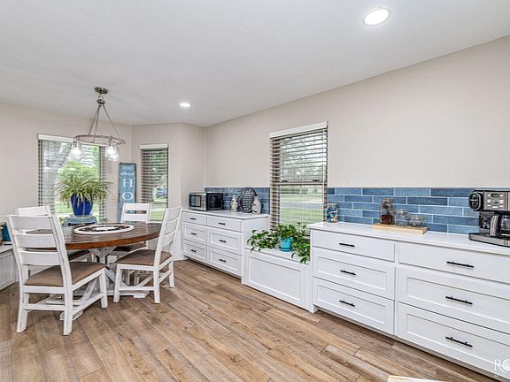 4th image of 1409 Sea Island Rd