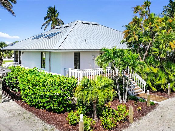 2nd image of 3 Beach Homes #3