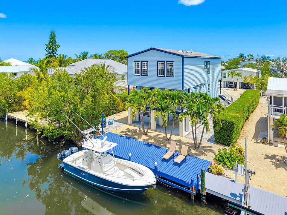 1st image of 27395 Barbuda Ln