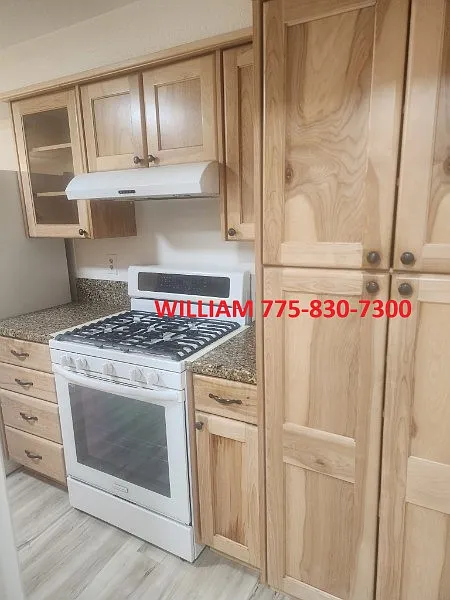 3 bed, 1080 sqft, $2,200 — Photo 2