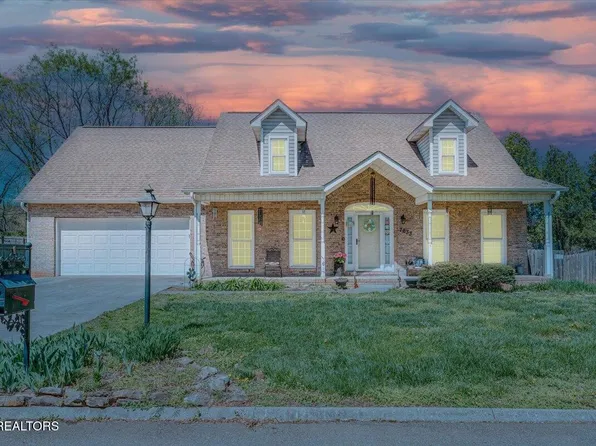 7633 Windy Knoll Dr, Knoxville, TN 37938