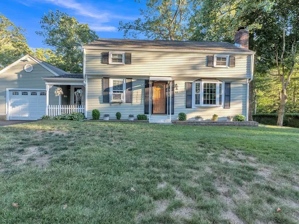 63 Walnut St, Oxford, MA 01540