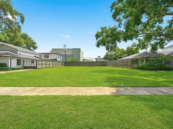 4227 Markham St, Houston, TX 77027