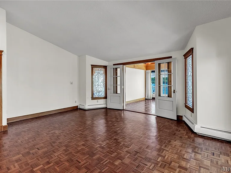 2039 E River Rd — Photo 24