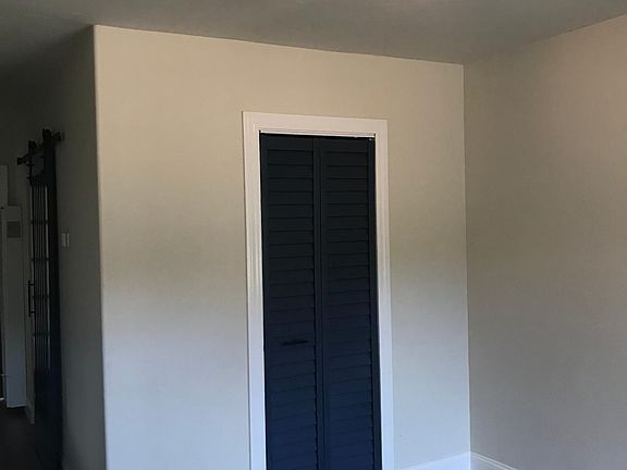 2nd image of 450 Calle Del Monte #450