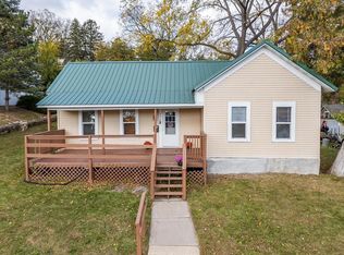 114 9th Ave, Baraboo, WI 53913