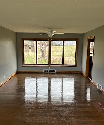 4th image of 129 Sunset Dr