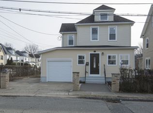 14 Oak St, Dover, NJ 07801