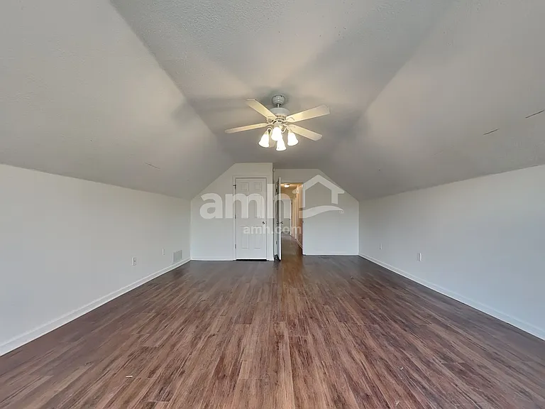 5718 Eagleston Dr — Photo 24