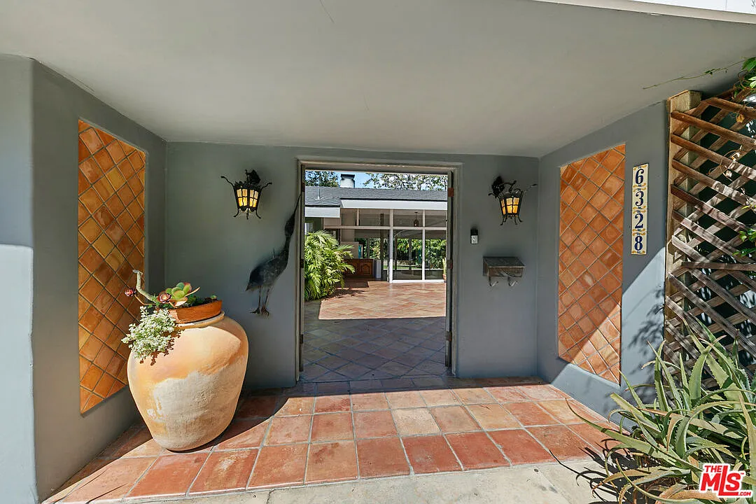 4 bed, 3.0 bath, 2030 sqft, $10,500 — Photo 1