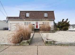 421 Hialeah Dr, Lavallette, NJ 08735