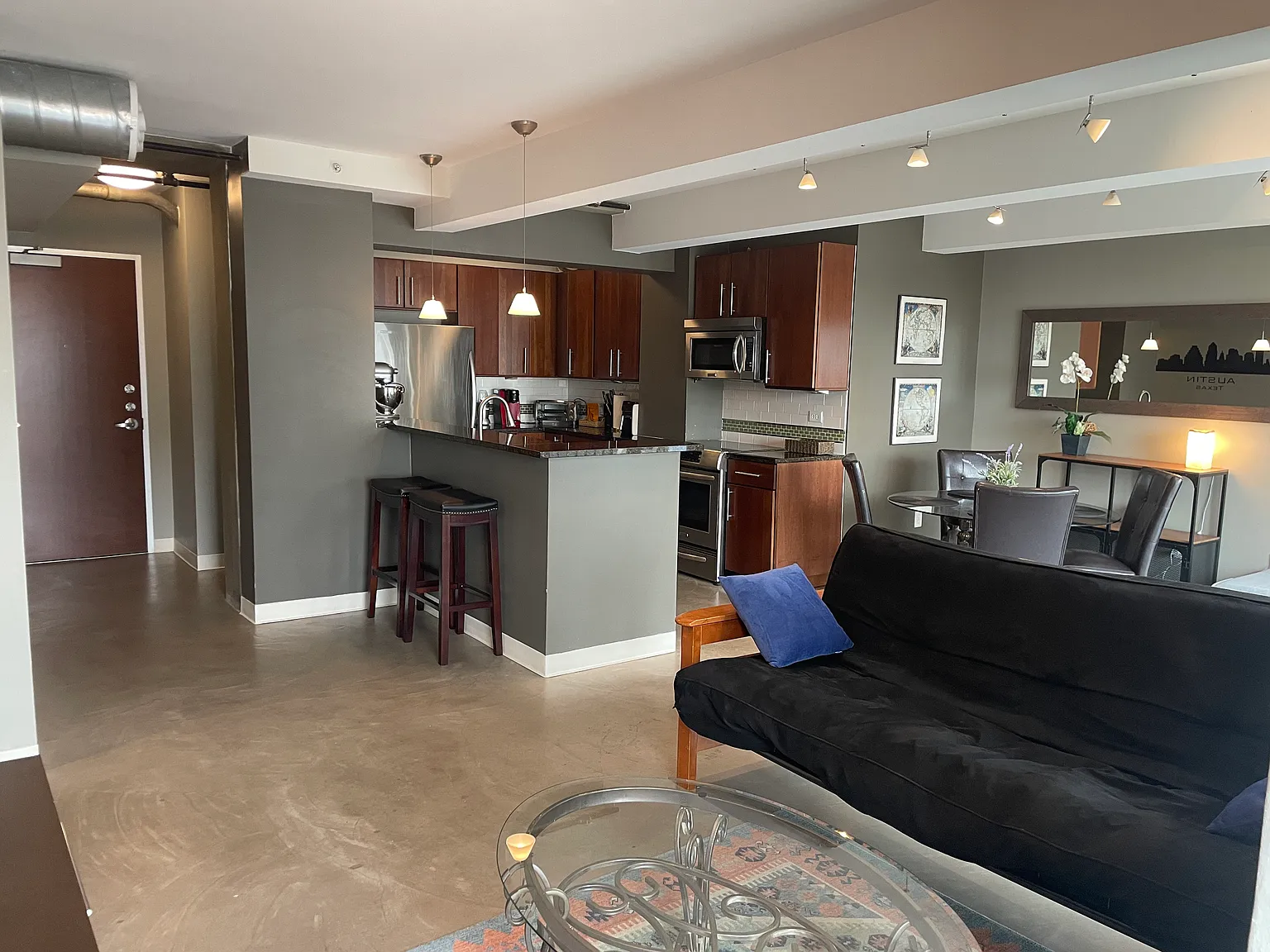 800 Brazos St — Photo 2