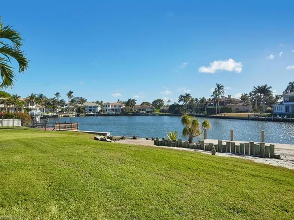 310 Pirates Bight, NAPLES, FL 34103