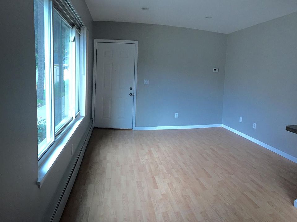 1st image of 122 N Lafayette Ave