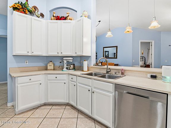 5th image of 3293 Cloudberry Pl