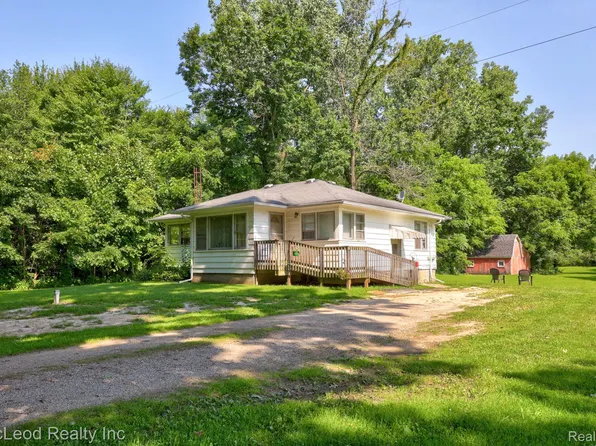 7604 Arbela Rd, Millington, MI 48746