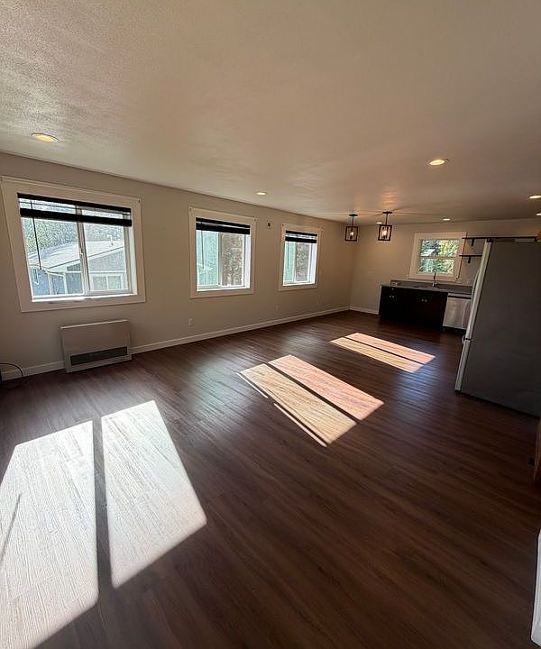 1st image of 515 Soundview Ave #1